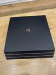 Sprzedam PS4 Pro