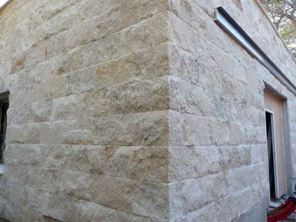 Trawertyn Classic Ivory Silver Ash Noce Scabos stopień płytka komplet