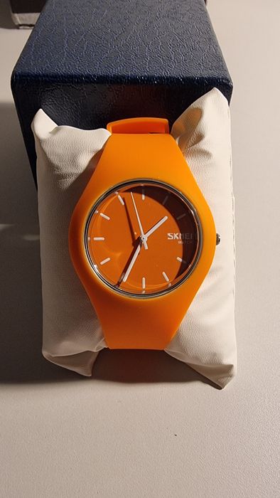 Zegarek damski SKMEI analog pasek silikonowy.
