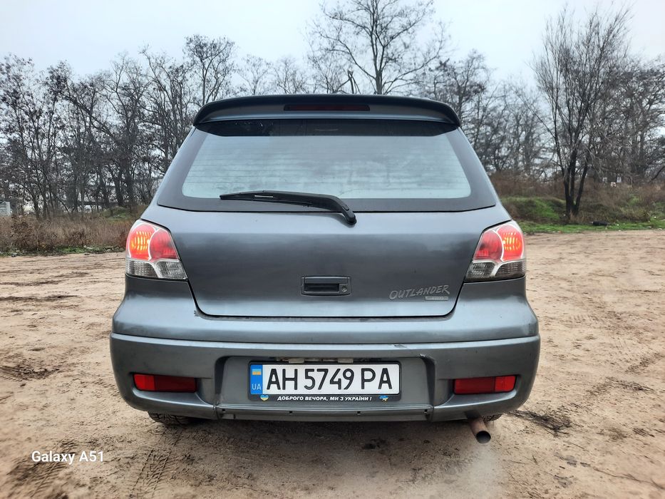 В продаже Mitsubishi autlender 2003 года.  На 4 газу .На полнейшем ход