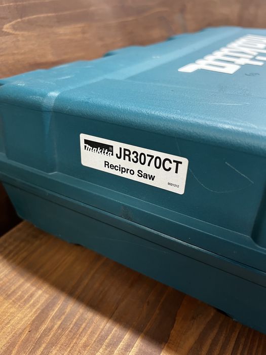 Шабельна пилка Makita JR3070CT