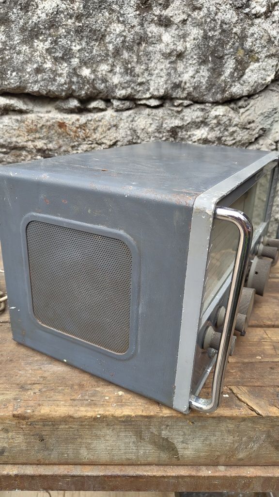 Radio Eddystone S840C