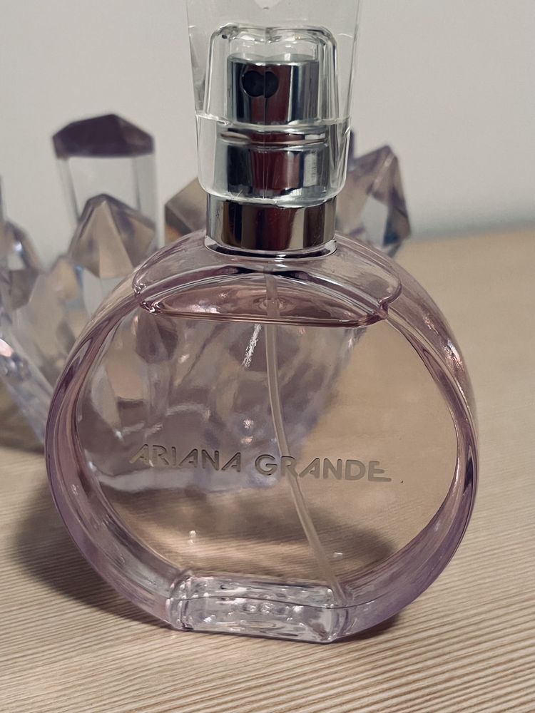 Perfum Ariana Grande Rem jak nowy