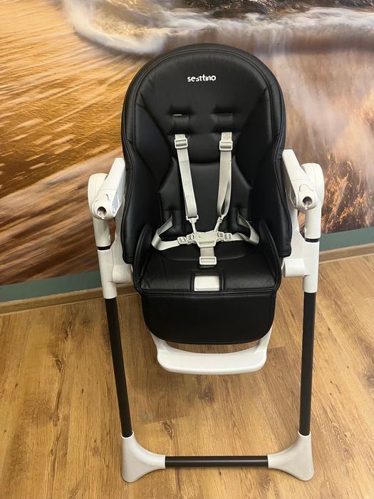 Krzesełko do karmienia Sesttino Nui czarne