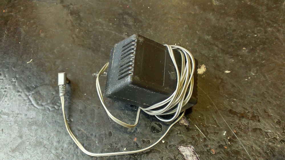 Блок (адаптер) питания 12v 1000mA (+центральный) СССР