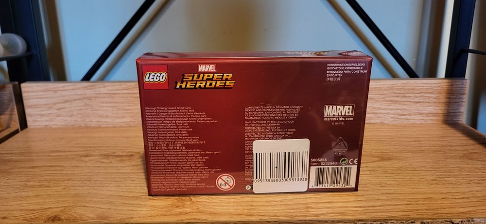 Lego Bricktober Marvel Super Heroes zestaw minifigurek unikat