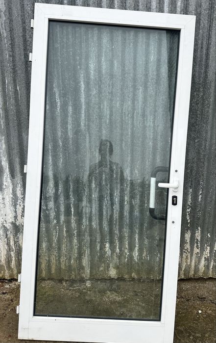 Duas portas em Aluminio