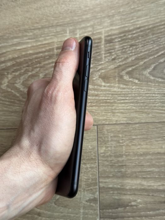 АКБ 100% Гарний Apple iPhone SE 2 128 2020 Black Neverlock