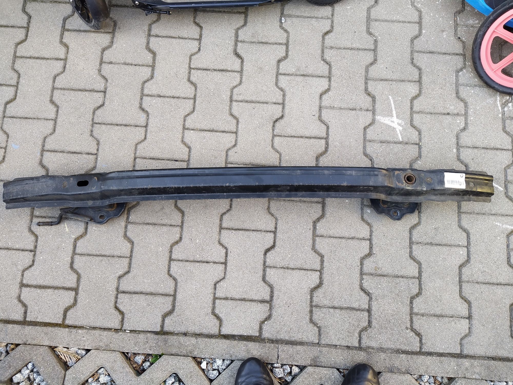 Tylna belka bmw e90 e91 lci