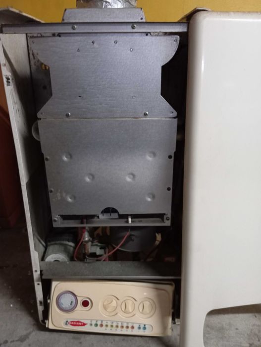 Caldeira de aquecimento - água e ambiente - marca Radiant