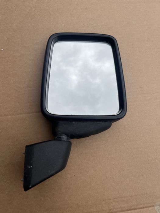 Suzuki samurai  santana. Lusterko  prawe