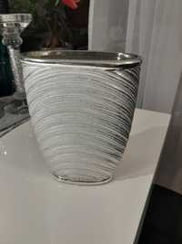Srebny ceramiczny wazon