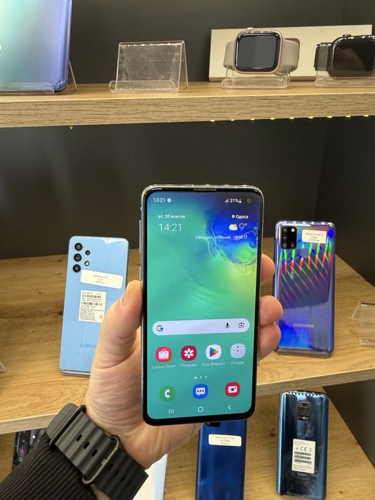Samsung Galaxy S10e 6/128GB — компактний флагман у чудовому стані