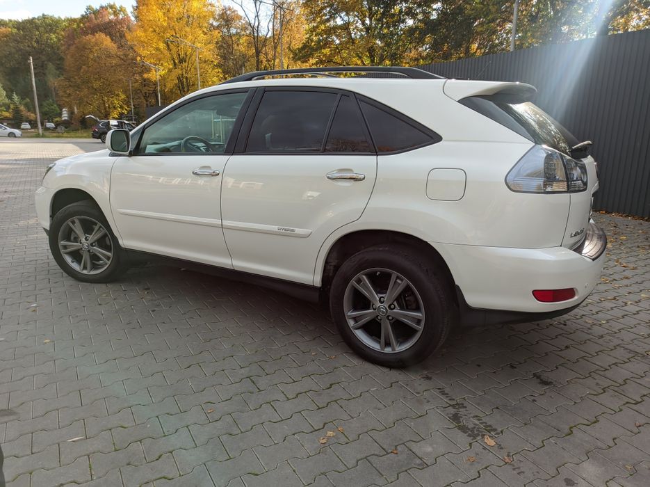 Авто Lexus RX400h японський преміум класу гібрид економна