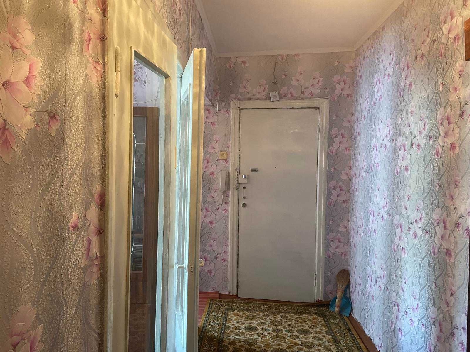Продам 2-х комнатную квартиру в центре (р-н 3-й Слободской) Н1
