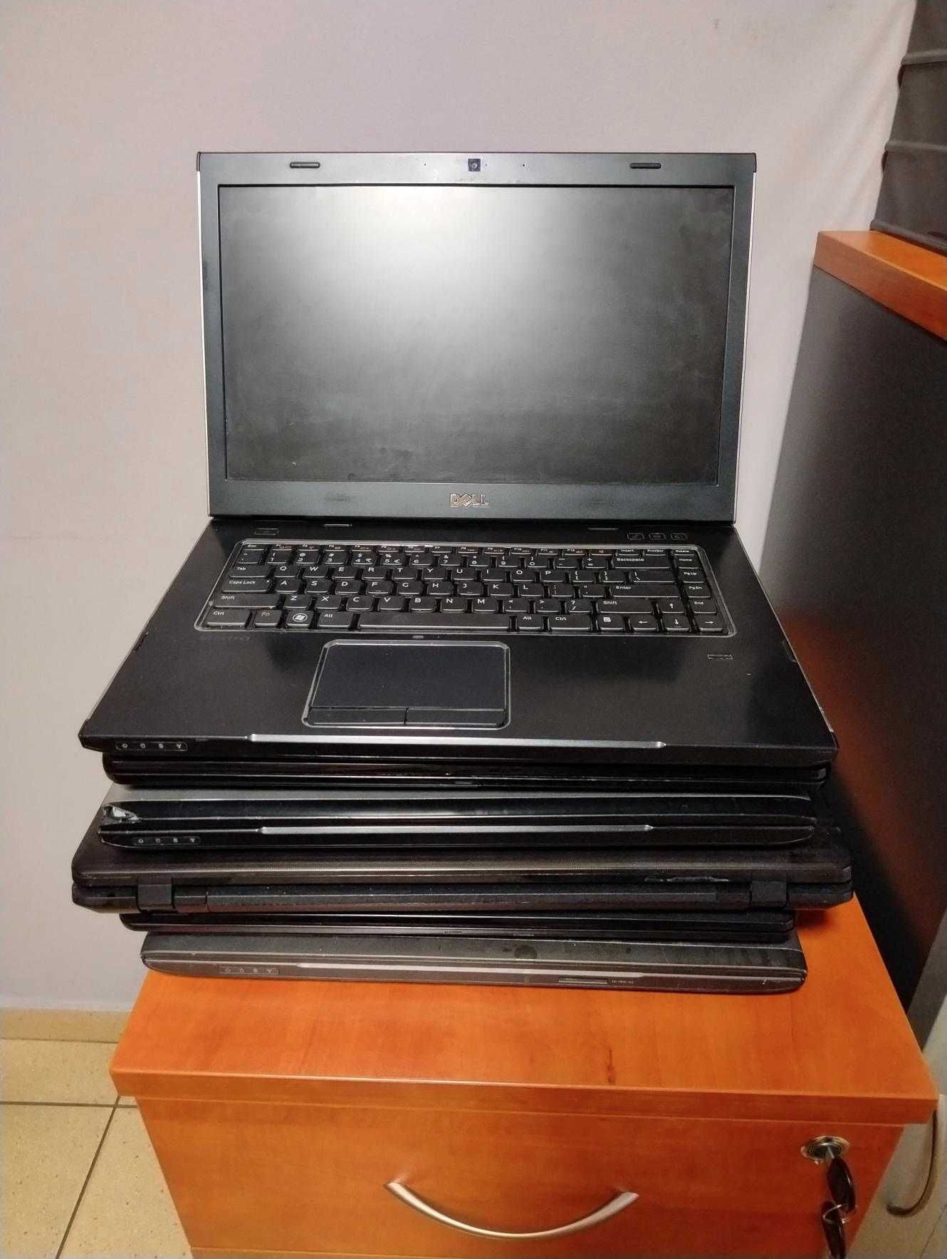 Dwie palety z elektroniką - laptopy, stacjonarki, drukarki itd