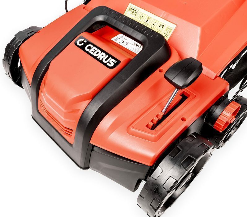 Cedrus We38 Wertykulator Do Trawy Areator 2W1 Aerator2 Wałki 1800W