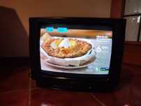 Televisão Crown  + acessórios