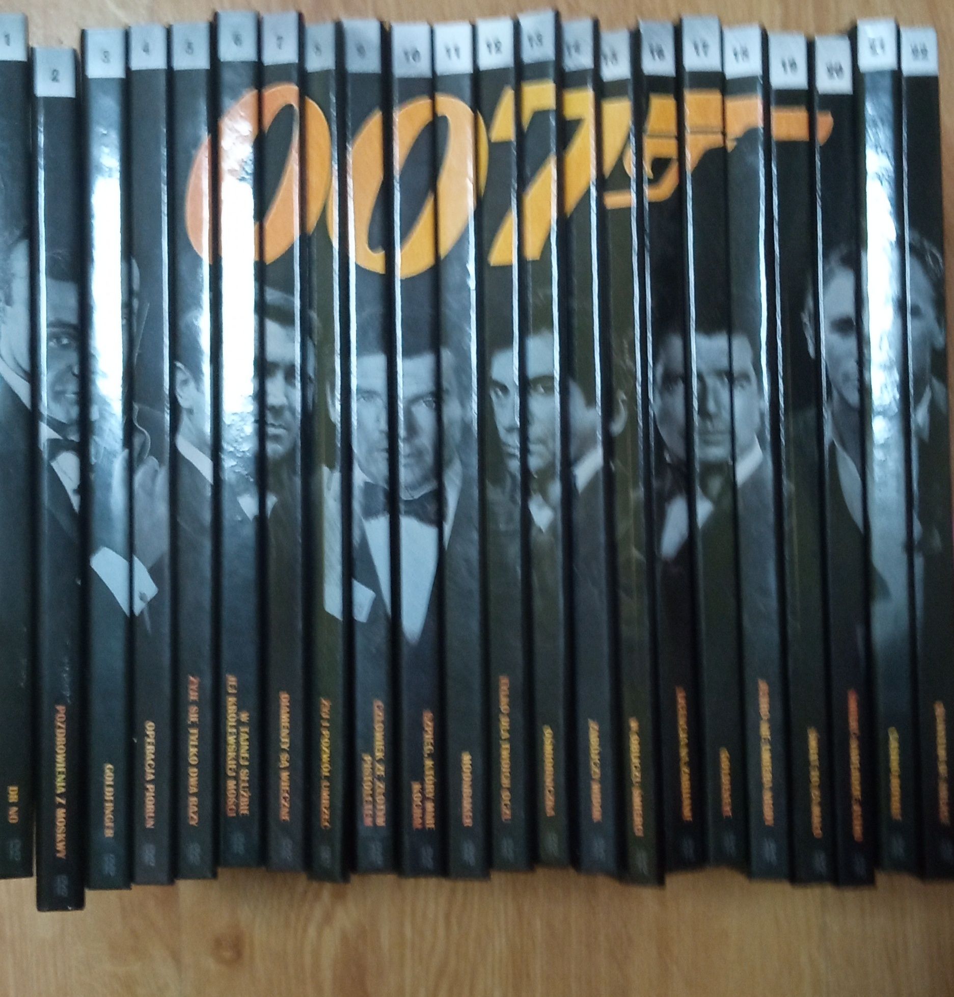 Zestaw 22 DVD James Bond 007