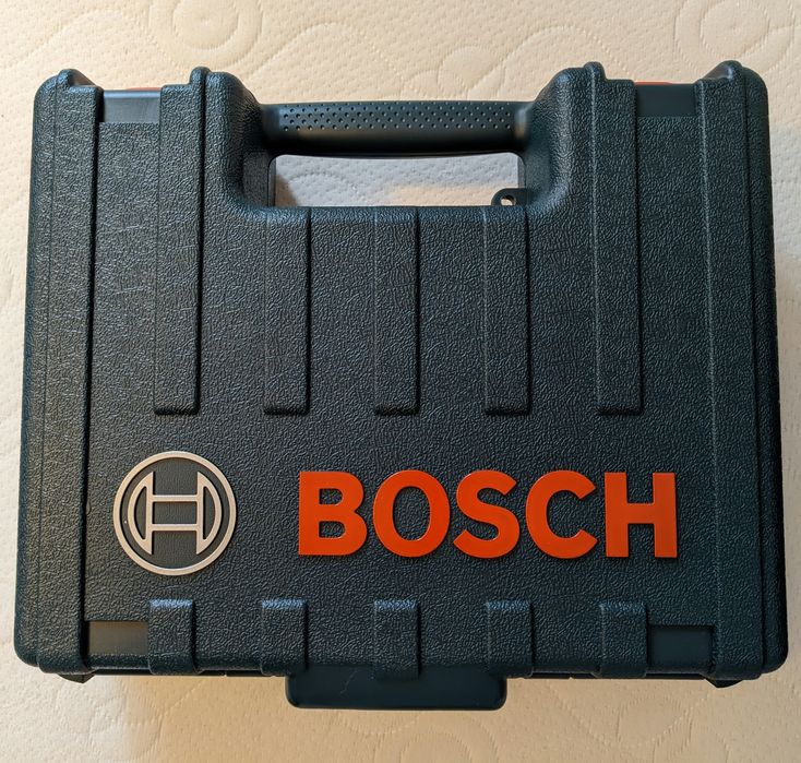 GWARANCJA Wiertarka udarowa BOSCH GSB 600W + walizka