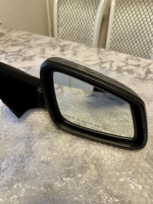 Праве дзеркало BMW F10