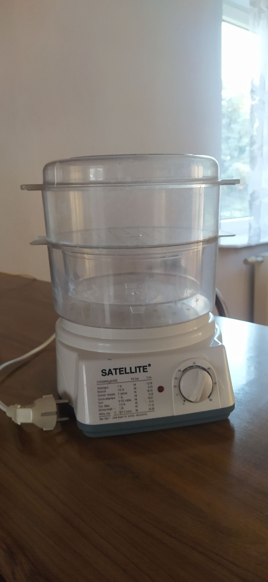 Parowar Satelitte
