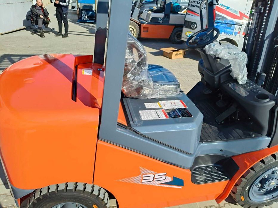 Фронтальний Навантажувач