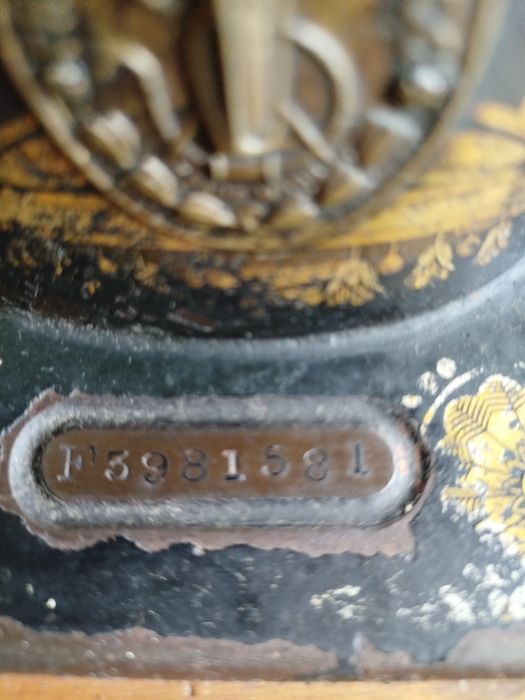 Máquina de costura Singer