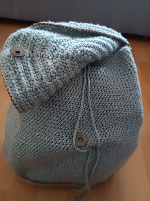 Plecak robiony na szydełku