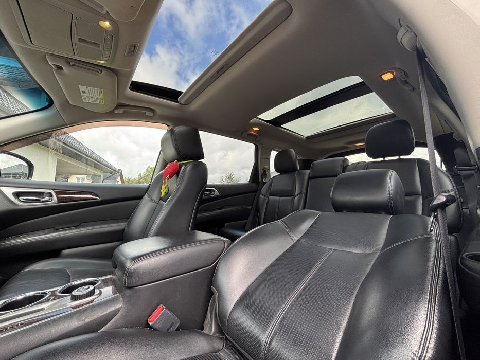 Nissan Pathfinder - 2015 - 3.5 v6 - 4x4 - dvd - szyberdach -kamera 360