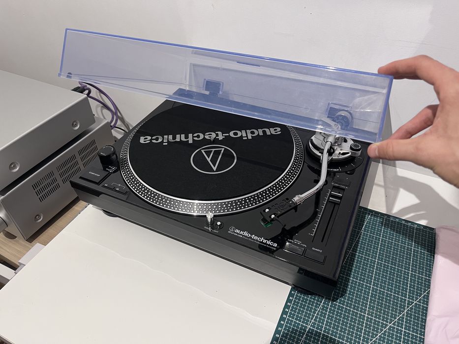 Gramofon audio technica at-lp120-USB odtwarzacz vinyli winyle vintage