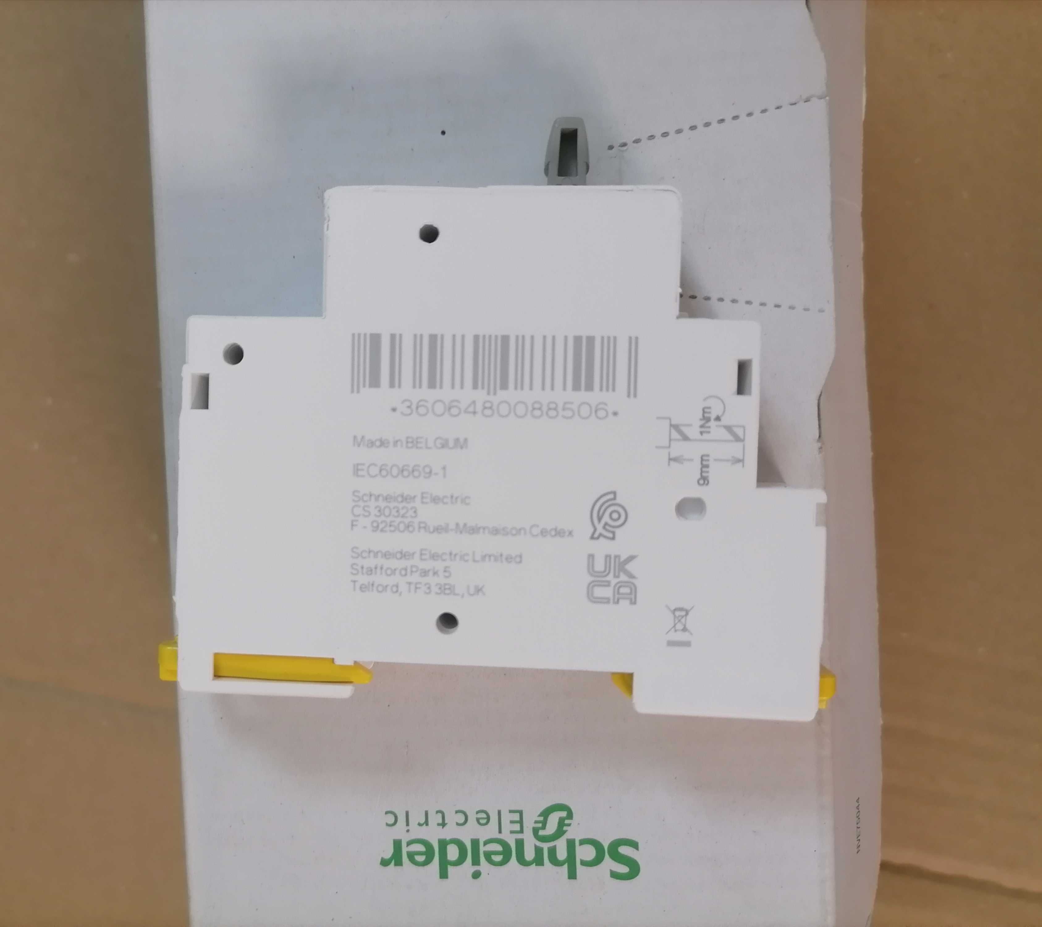 Przełącznik Schneider Acti9 3-pozycyjny iSSW-20-1-3 20A 1CO   A9E18073