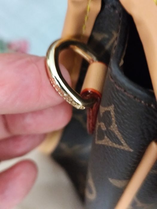 Bolsa tiracolo com 2 alças LV