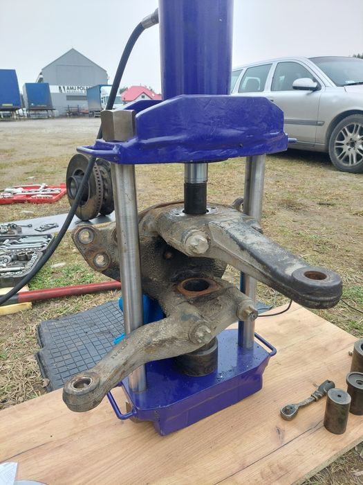 Współpraca//Mobilny serwis