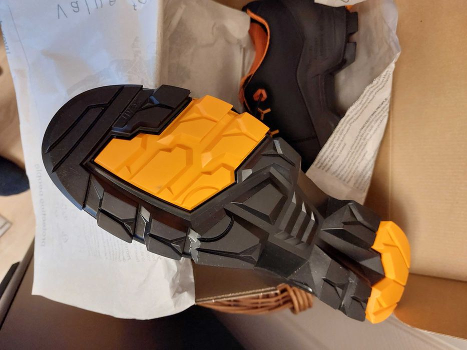 buty robocze Uvex rozmiar 43