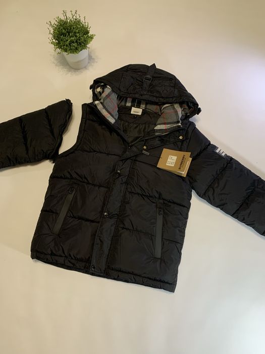 Пуховик/Жилетка - Burberry Black