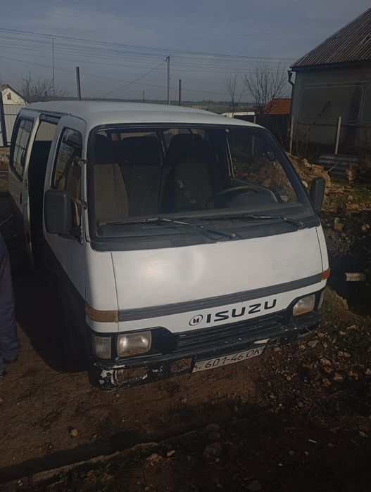 Продам машину для работы микро автобус Isuzu midi 2.2 дизель