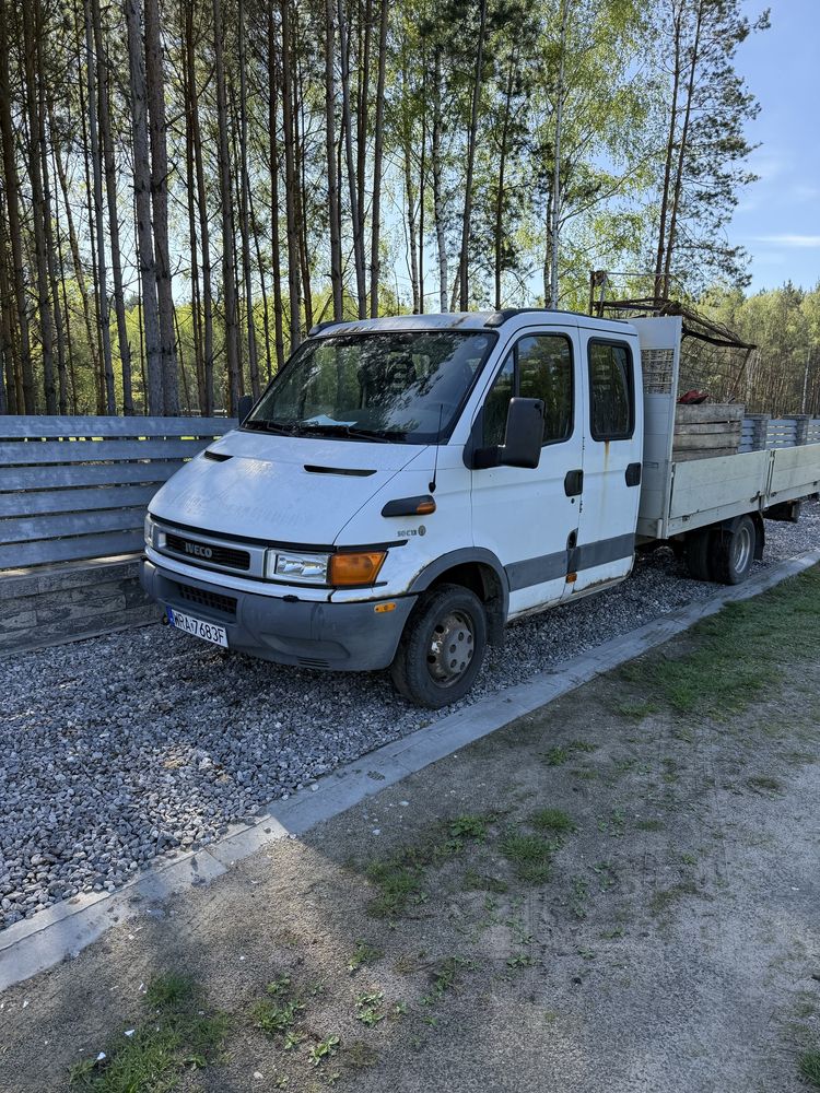 Listwy dzrzwi i boczne Iveco Dubel kabina Faktura