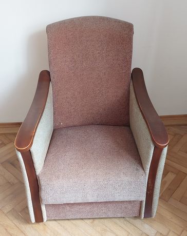 Fotel tapicerowany, niewielkie wymiary