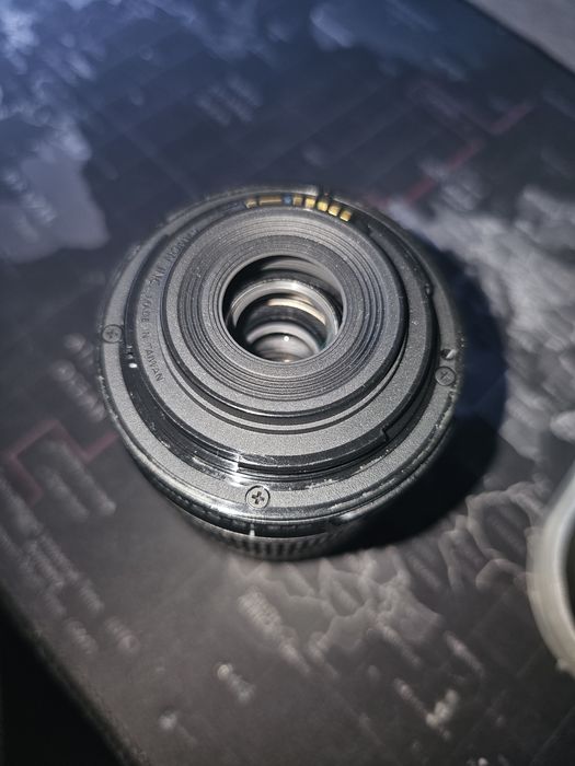 Sprzedam obiektyw Canon EFS 18-55mm z filtrami