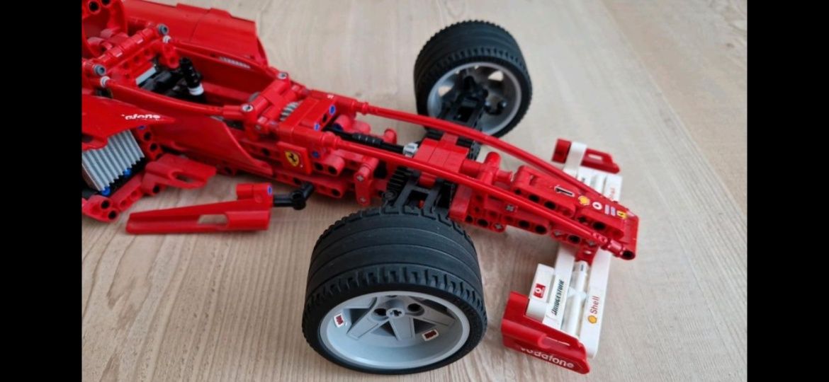 Lego Technic 8386  Ferrari