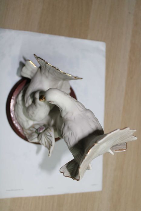 Pombas em Porcelana