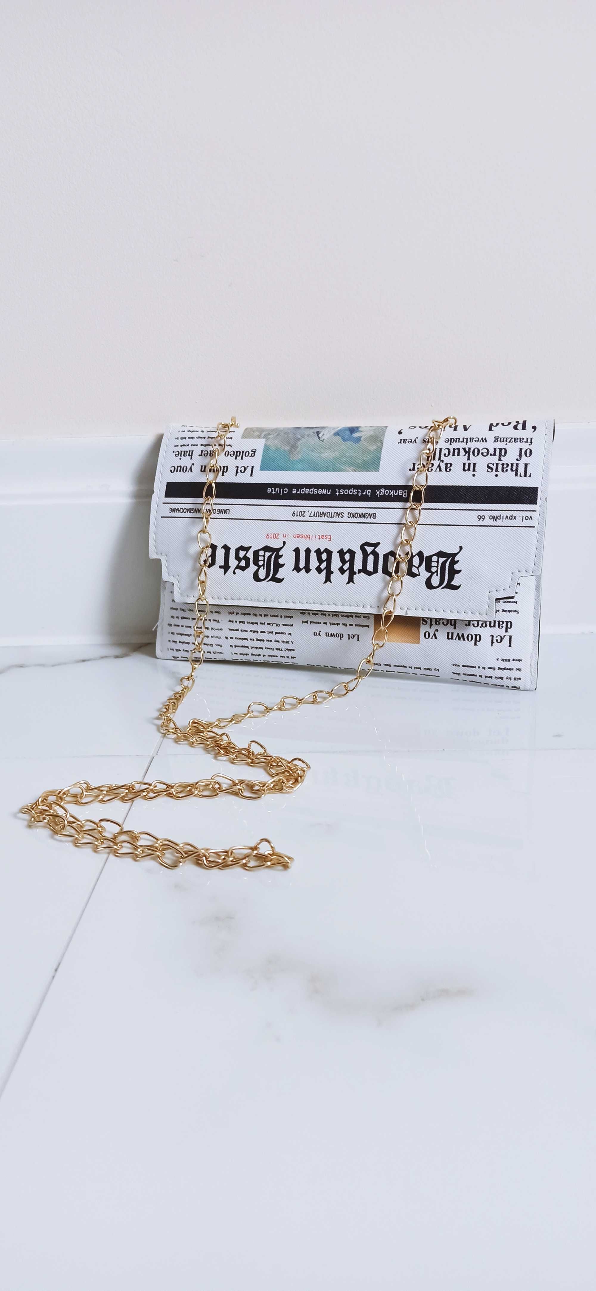 Torebka damska NA JESIEŃ kopertówka gazeta biała PREMIUM. Na Prezent