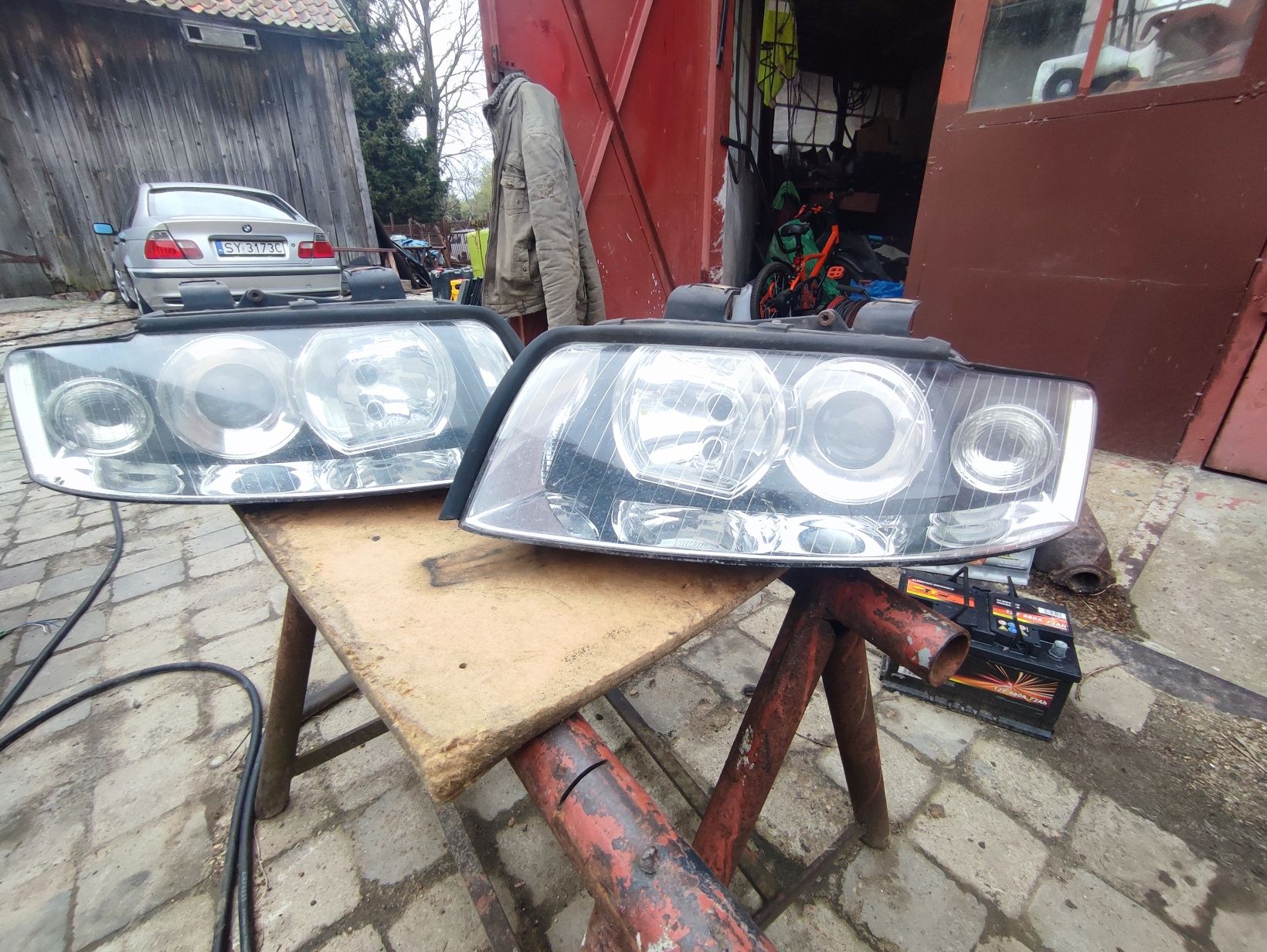 Lampy przednie audi a4b6