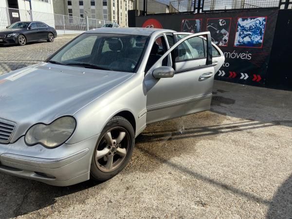 Para Peças Mercedes-Benz C-Class (W203)