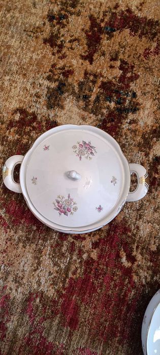 3 Wazy obiadowe z porcelany niemieckiej