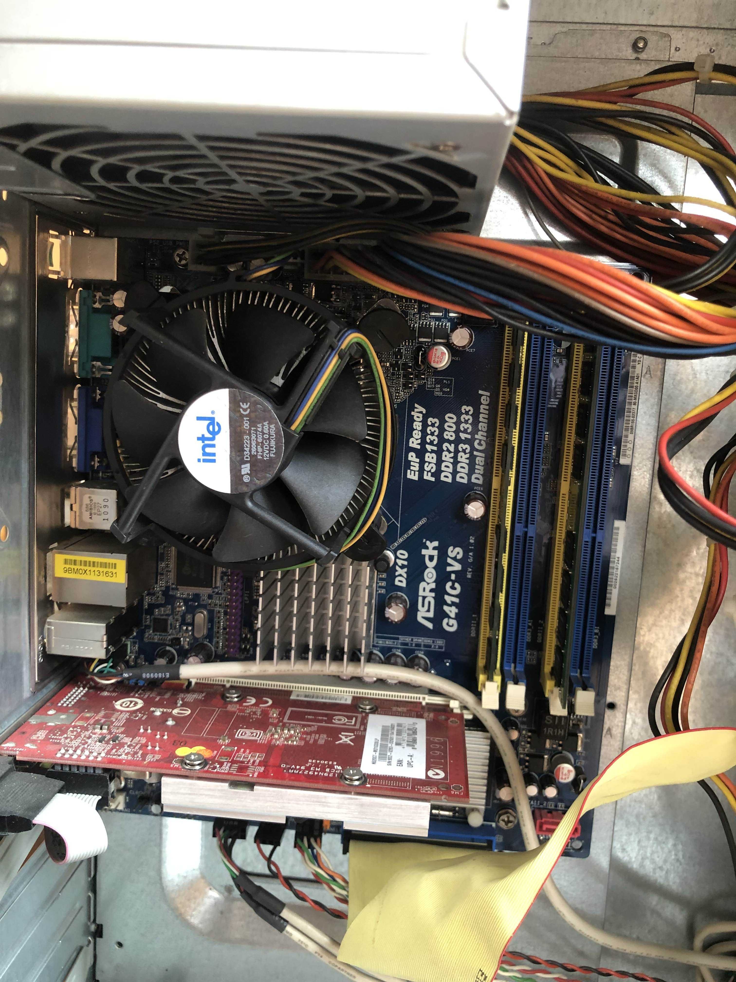 Części komputerowe ASRock G41C-VS Gigabyte GA-Z68AP-D3 HDD 500gb 350W