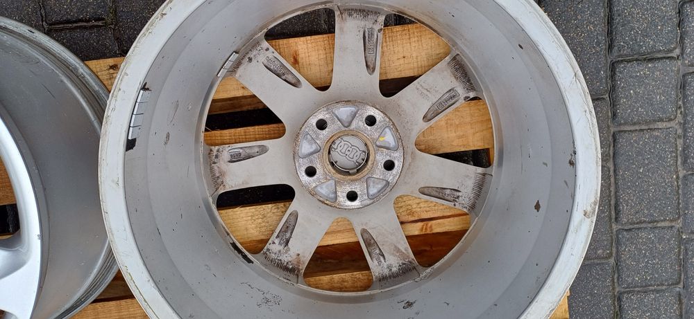 Alufelgi AUDI 9x18 cali , rozstaw śrub 5x112 , ET 52 .