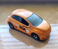 Модели Mazda 2 (Matchbox) VW new beetle 2002 (hongwell)