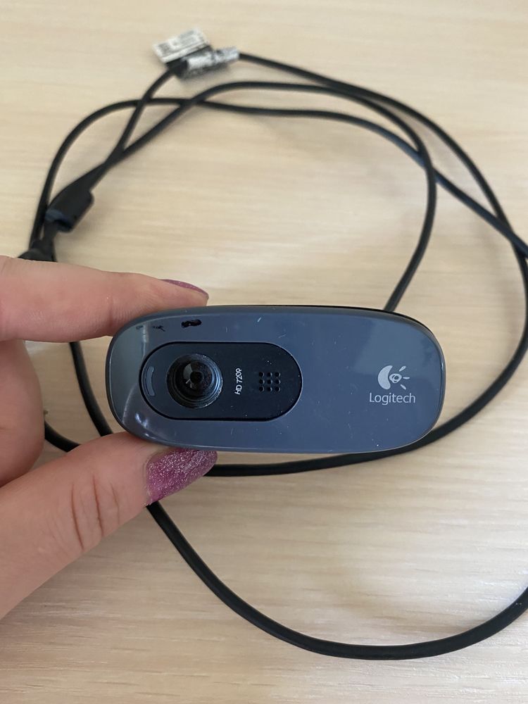 Продам веб-камеру Logitech